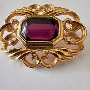 Vintage Brooch Red Grape Jelly Emerald Cut Rhinestone Center 10k Gp signed